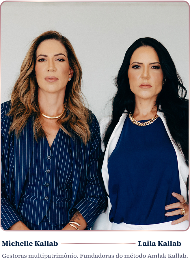 As sócias-fundadoras da Amlak Kallab, de ternos e expressões confiantes, lado a lado, expressando a elegância e a solidez que marcam a atuação da empresa em gestão patrimonial